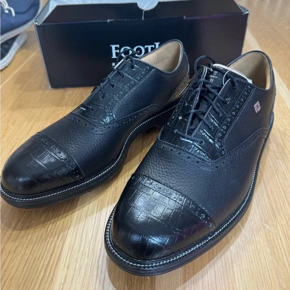FootJoy Black Leather Men's Golf Shoes - Picture 1 of 16